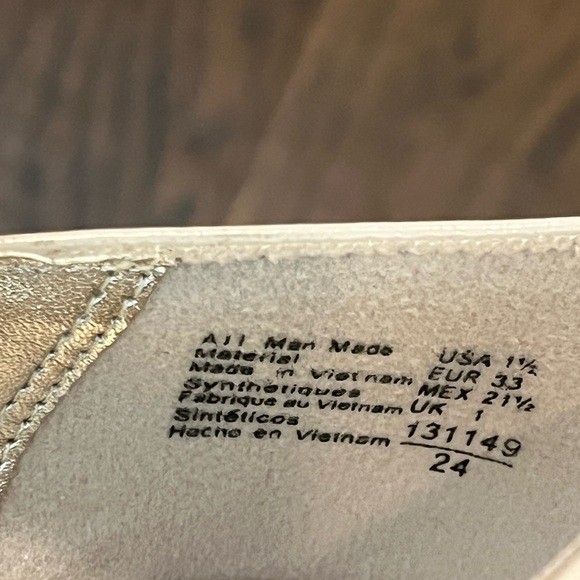 NEW SmartFit Cream Patent Peep-Toe Dress Shoes Mary Jane Heels Adjustable 1.5 - Picture 8 of 8